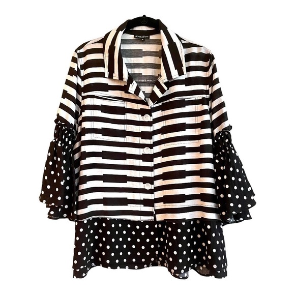 DOR DOR COUTURE, WOMENS BUTTON DOWN TOP. STRIKING, BLACK & WHITE COLORS. SIZE M - Picture 1 of 7